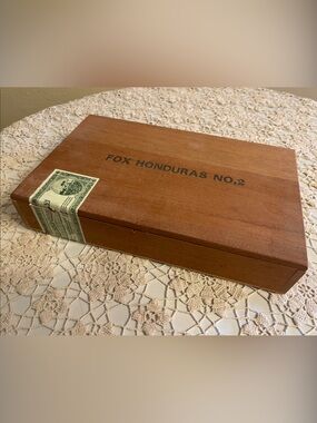 Fox Wooden Cigar Box in Brown with Green Seal. Vintage 1971